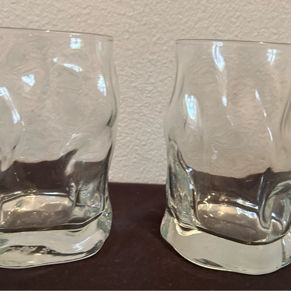 2 Sorgente by BORMIOLI ROCCO 10oz Glasses. Gorgeous